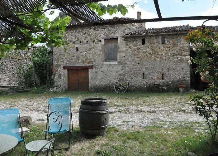 Du Château D'alençon Hébergement de vacances *