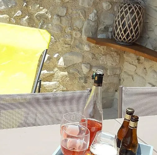 Du Château D'alençon Hébergement de vacances Le Pegue